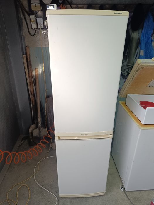 Продам холодильник