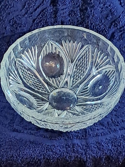 Продам хрустальную посуду.