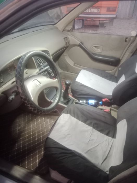 Продам  Пежо 405