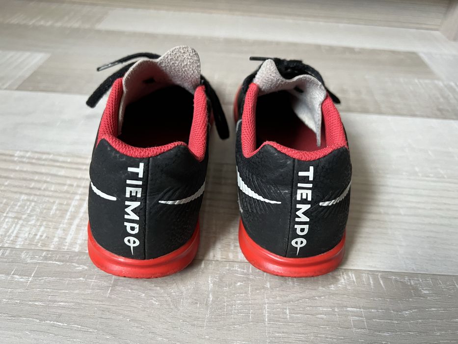 Футболни обувки Adidas и Nike 35.5