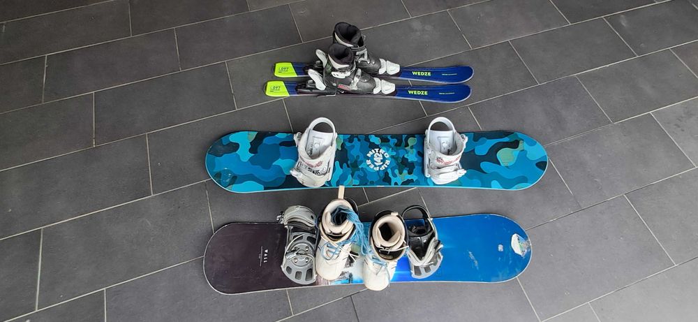 ski si snowboard