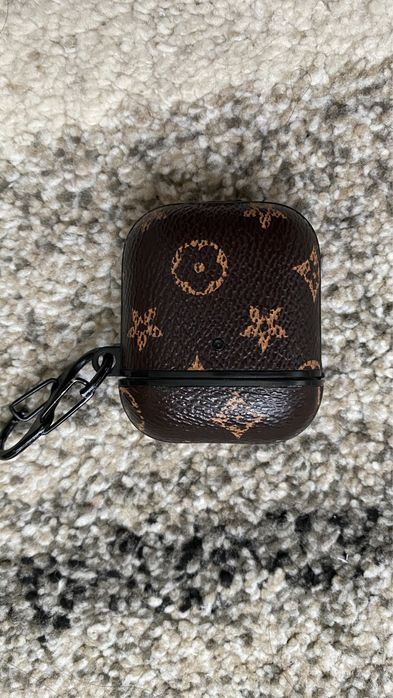 AirPods 2, Apple Watch 3 series 42 mm