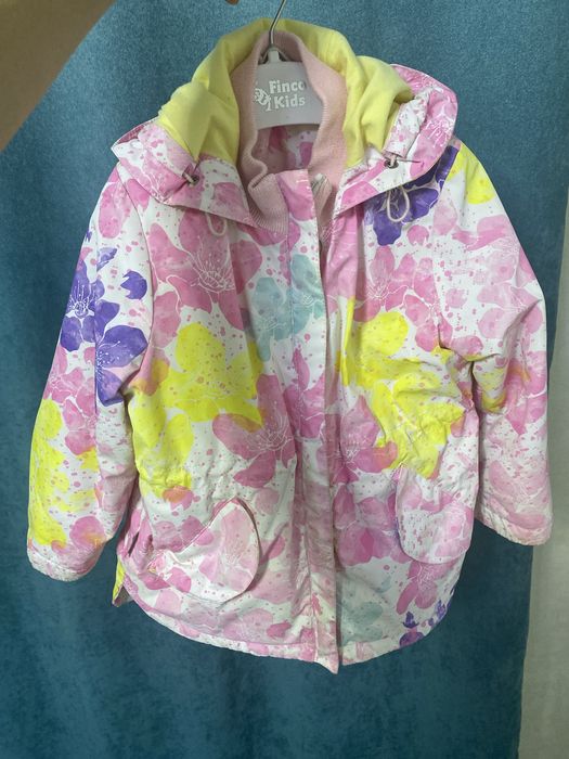 Продам детские куртки, кофты, пиджак
