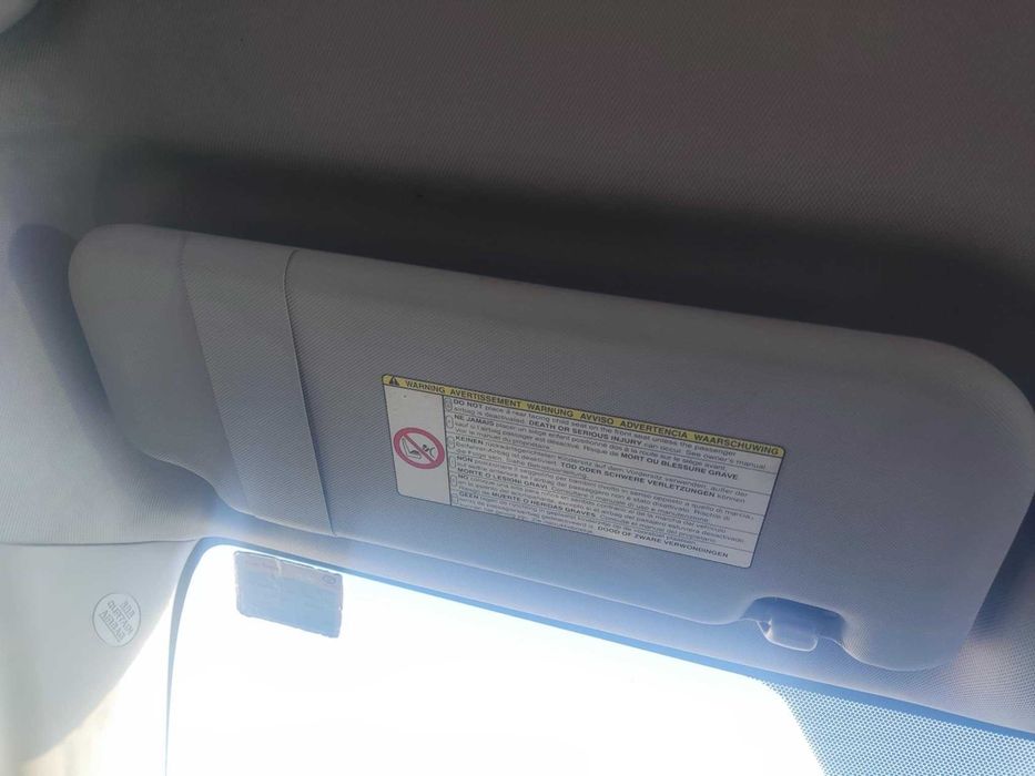 Сенници за Toyota Auris 2006-2012г