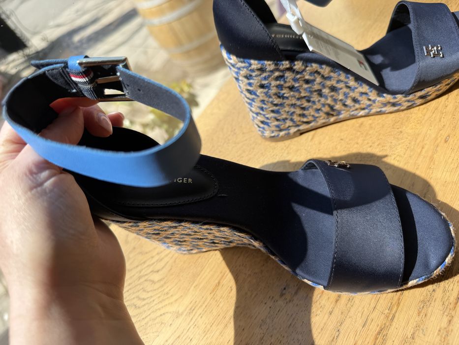 Сандали tommy  hilfiger