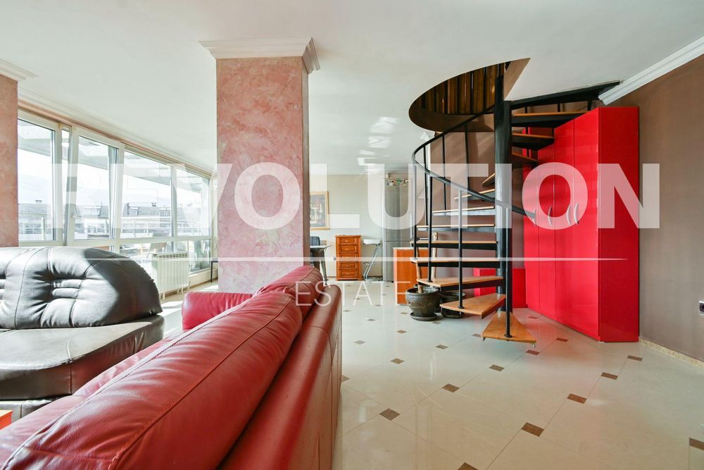 Дава се под наем Мезонет в София, Витоша - 150 кв.м за 1022 € - Снимка #1