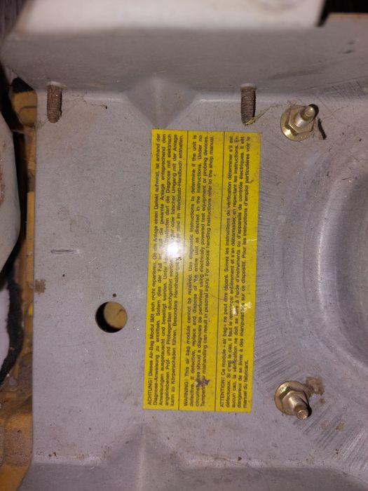 Продам айрбак от пассат б 4