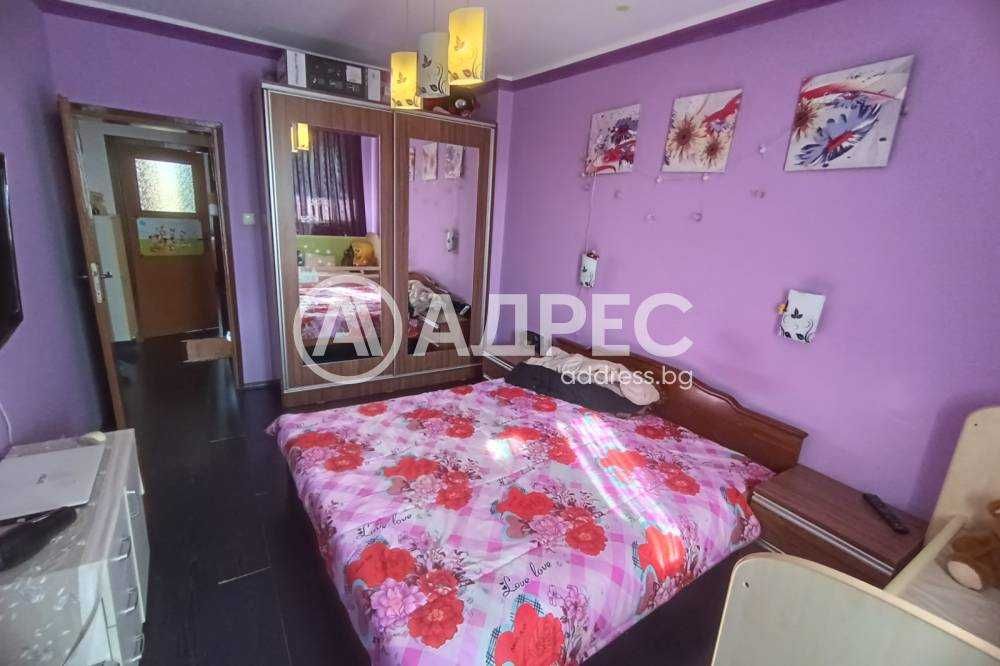 Продава се Тристаен апартамент в Разград, Бели Лом - 80 кв.м за 880 €/кв.м - Снимка #2