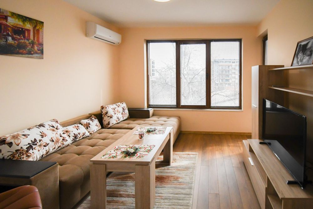 Дава се под наем Двустаен апартамент в София, Витоша - 50 кв.м за 699 € - Снимка #2