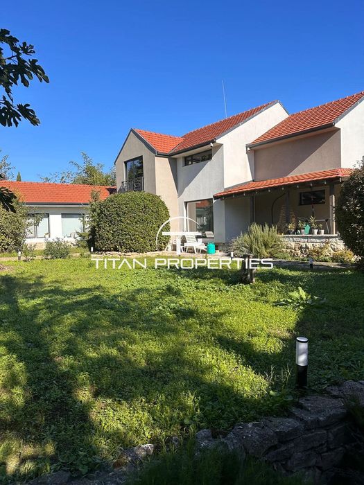 Дава се под наем Къща в Варна, м-т Евксиноград - 200 кв.м за 1800 € - Снимка #13