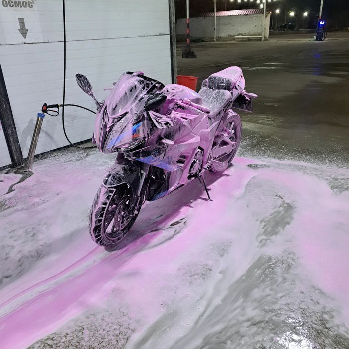 Moto 400 kub sotiladi