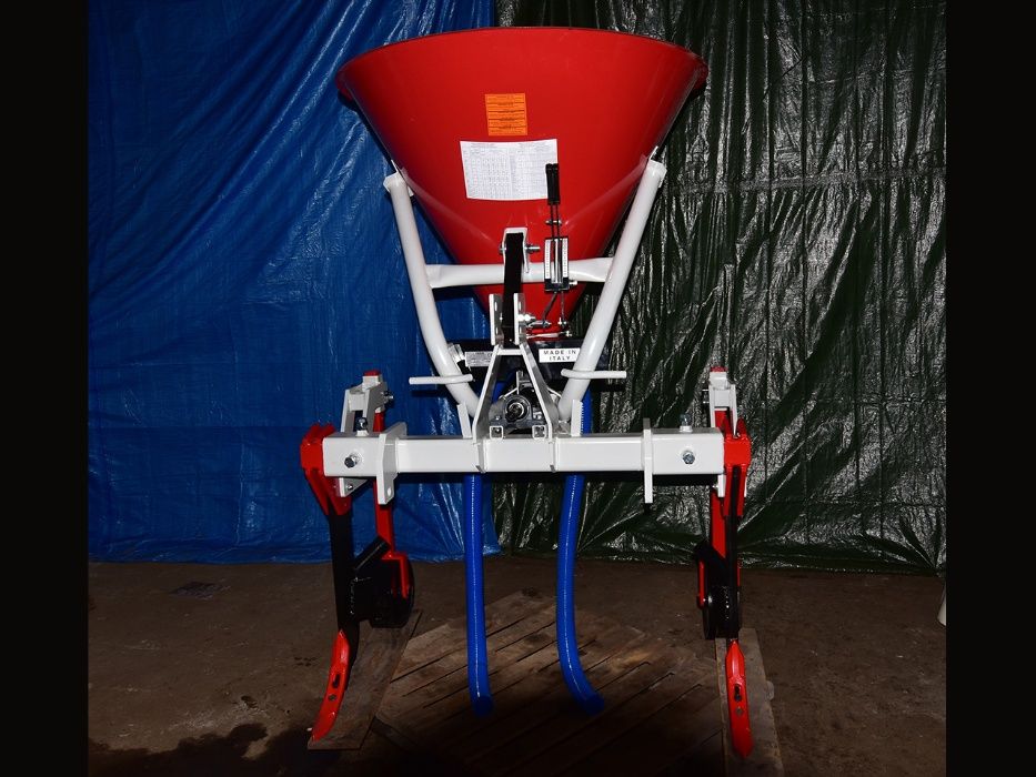 Торачка със продълбочител 500 литра фуния.