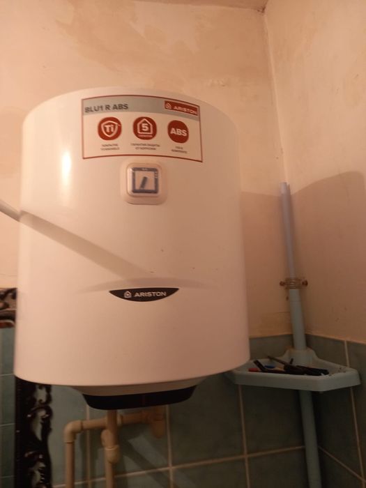 Водонагреватель Аристон 50л