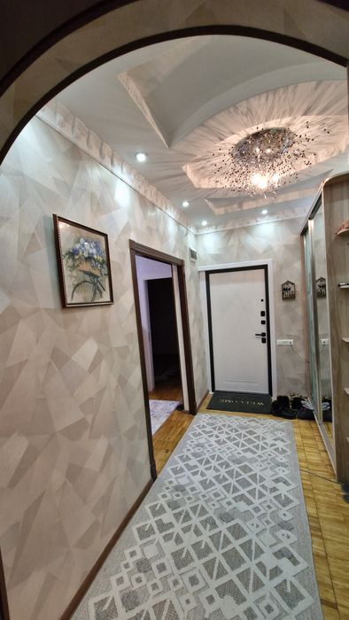 Продаю 4х комнатную квартиру на Карасу 1