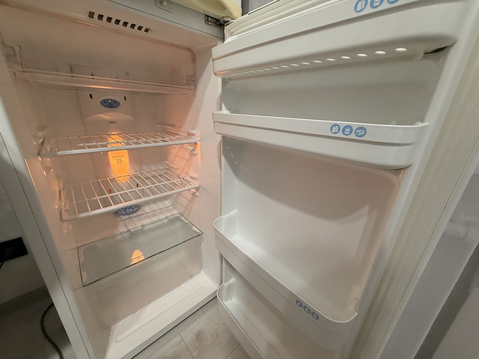 Продам надежный холодильник LG ElectroCool