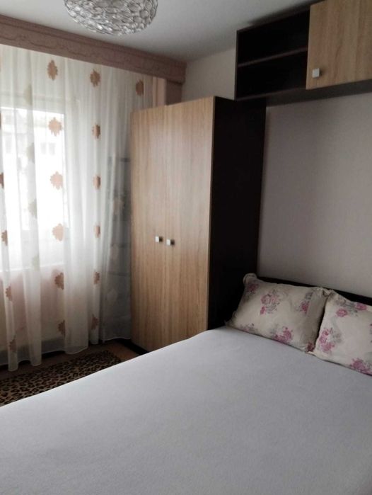 Proprietar închiriez apartament cu doua camere decomandate în Bacău