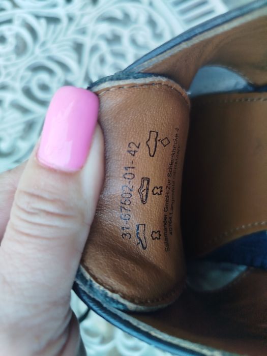 Pantofi negri de piele mărimea 42 ca noi
