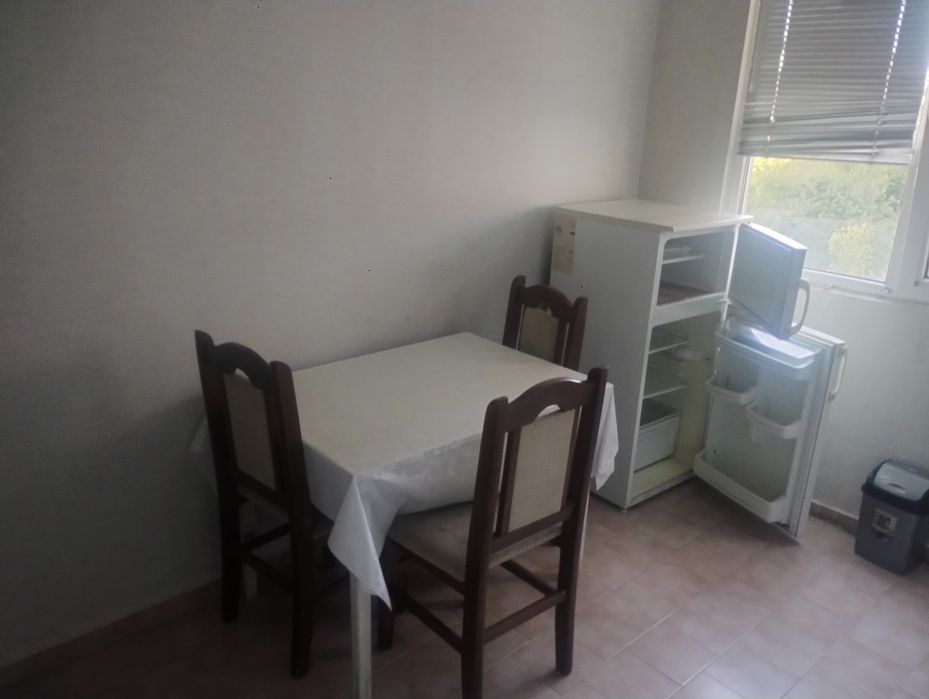 Дава се под наем Двустаен апартамент в Добрич, Христо Ботев - 68 кв.м за 183.6 € - Снимка #6