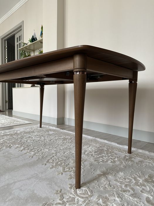 Гостиный стол