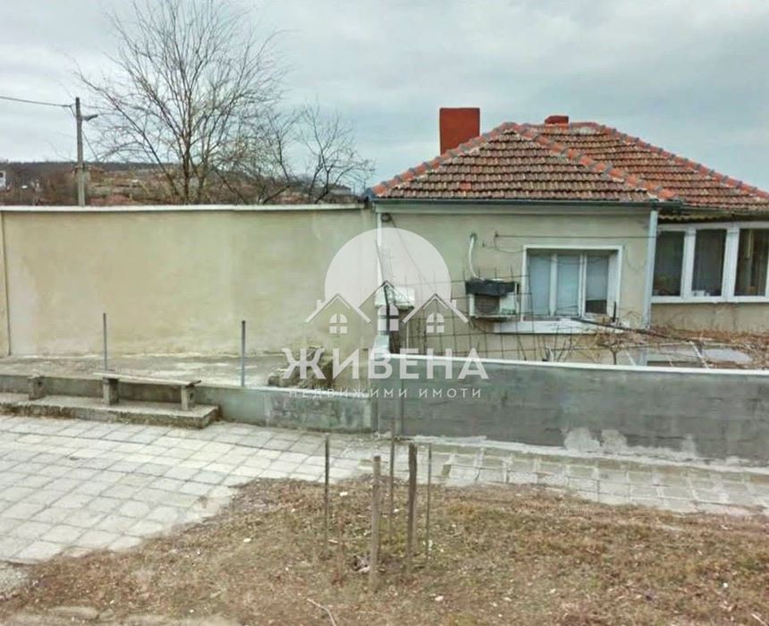 Къща в кв. Повеляново, гр.Девня, площ 100 кв.м