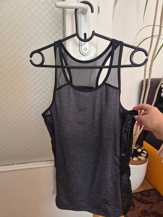 Спортен потник с бюстие Nike / Rasa