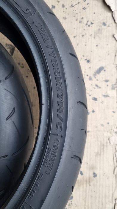 Set Anvelope Moto Bridgestone 120/70 ZR17// 180/55 ZR17 Stare Perfectă