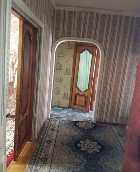 Код 852  Продается 4/3/5 ком квартиру куйлюк массив 6