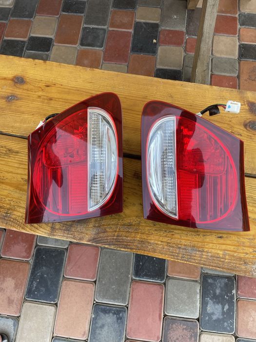 Продам задние фонари лексус