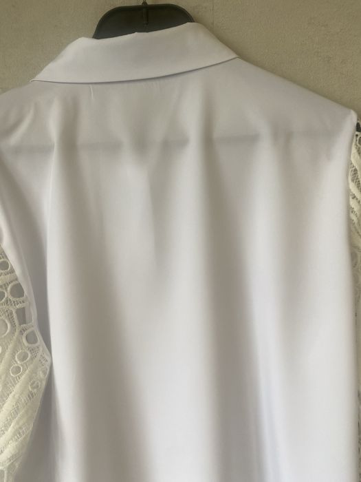 Дамска риза с  дантела