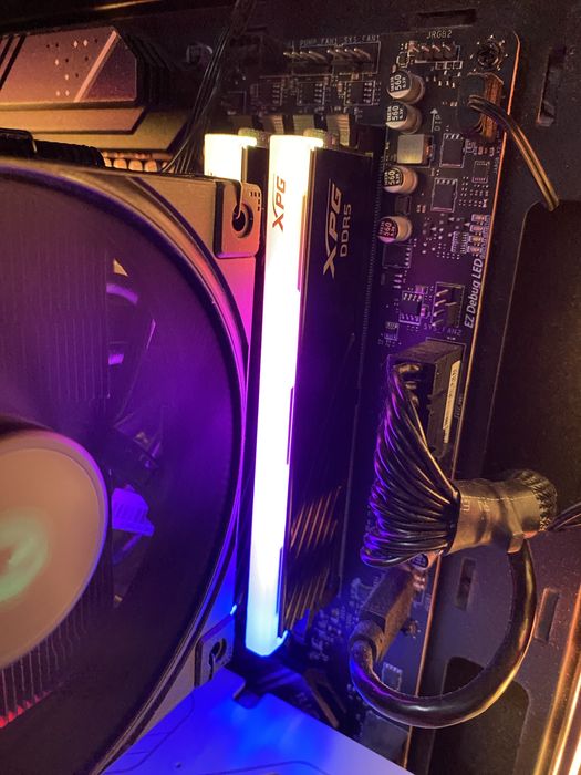 Продавам RAM 32gb (2x16)