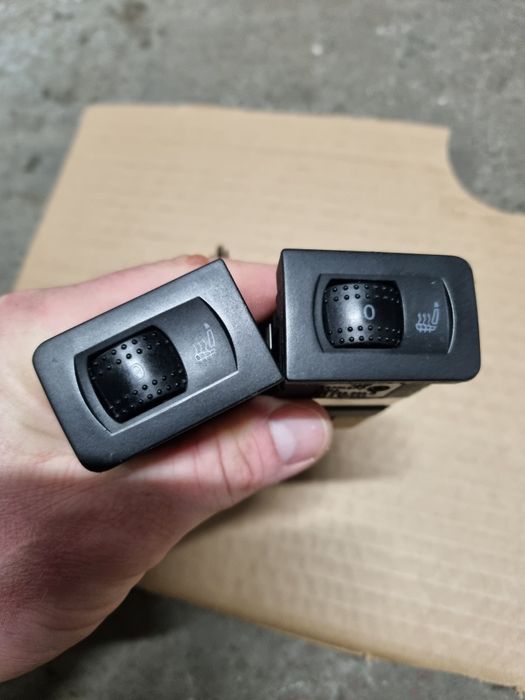 Buton incalzire scaune fata originale vw Golf IV