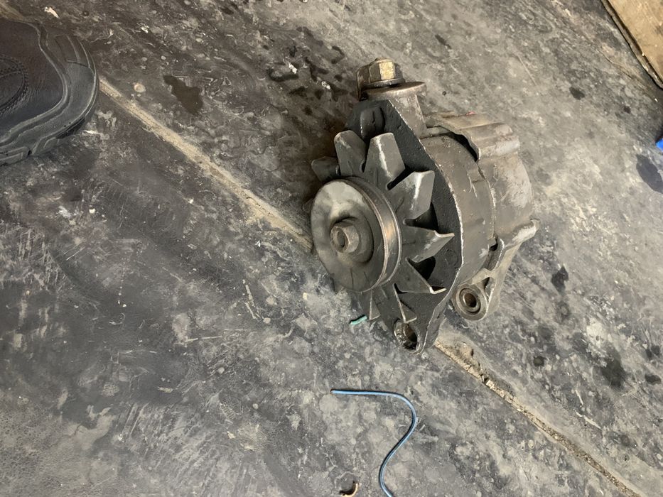 Продам генератор ваз 2107