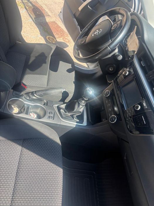 Toyota Corolla 1.6  benzina