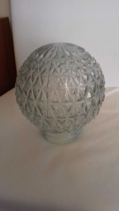 corp de iluminat  pentru  pivnita, baie