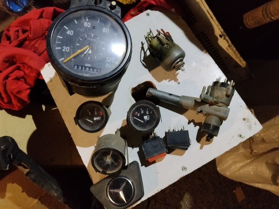 Мерцедес 307 на части