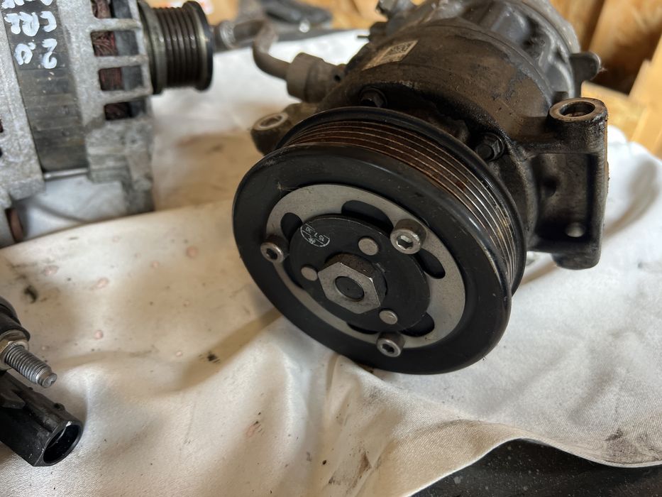 Compresor clima alternator electromotor vw audi seat skoda 2.0 tdi cod motor crlb CRLB CRL perfect functionale , pot oferi montaj