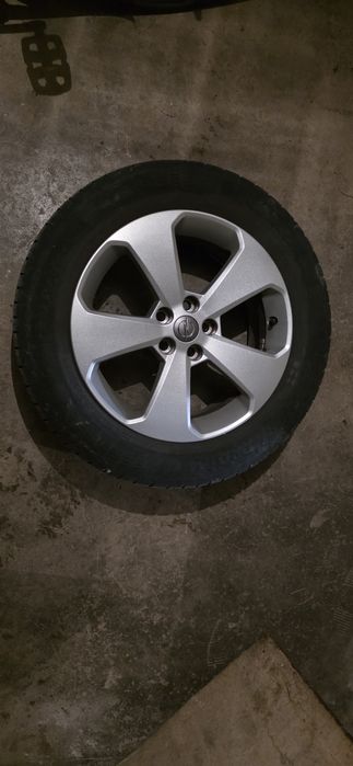 Jenți de aliaj + cauciucurii de vară