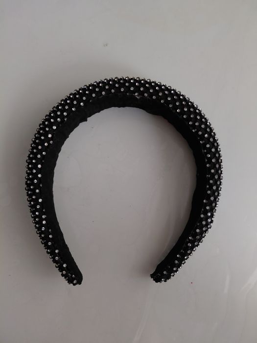 Coronita/bentita par