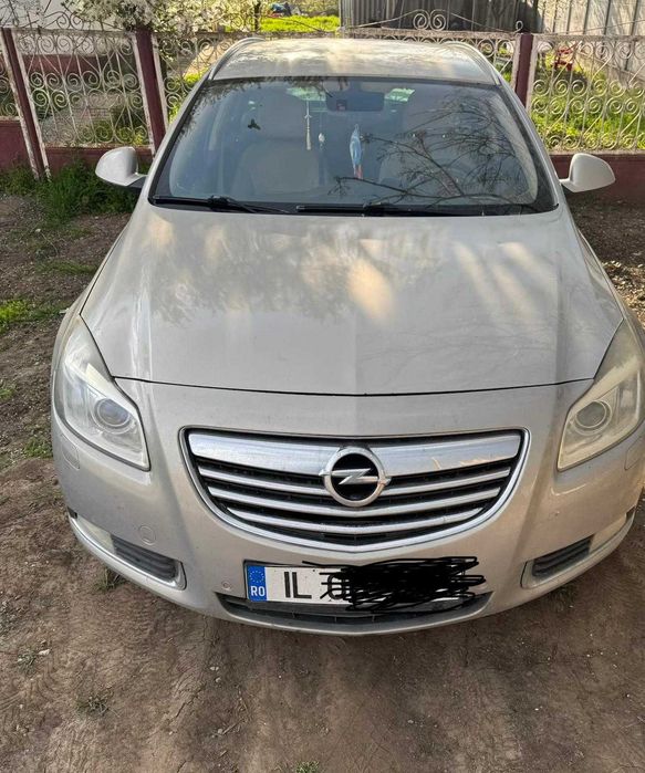 Vând urgent Opel insigna