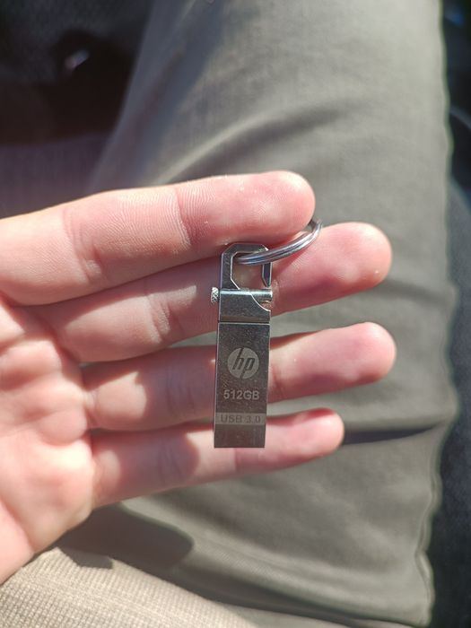 Флешка HP оригинал 512 гб срочно продается