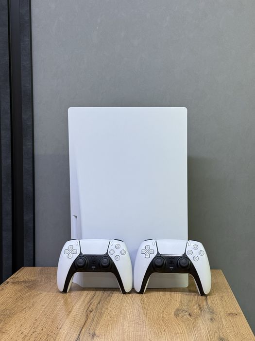 PlayStation 5 2 джойстика +игры | Mobile Zone