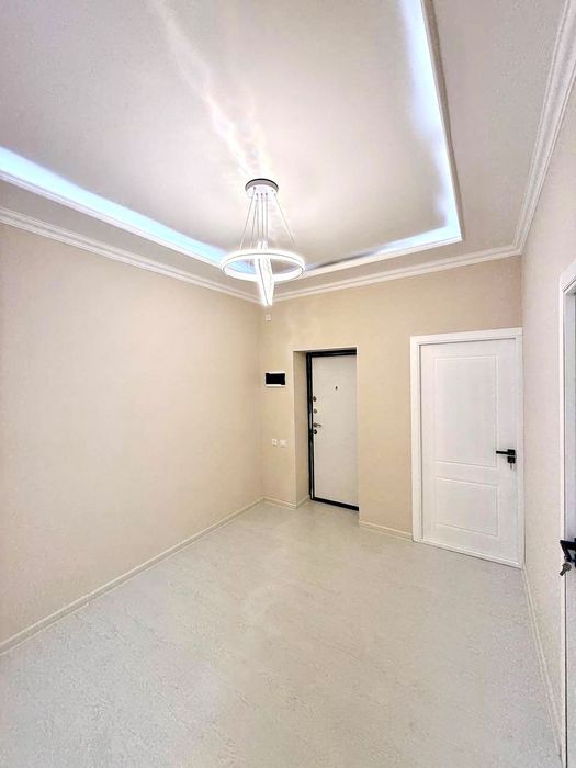 Своя!!! Яшнабад улица Иззат Новостройка продаю квартиру  3/5/8  69м2