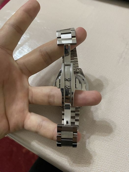 Часы Omega ( 2 штуки)