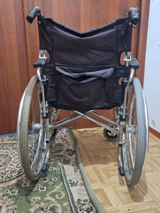 Инвалидная коляска