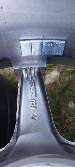 Vând jante cu cauciucuri de vara