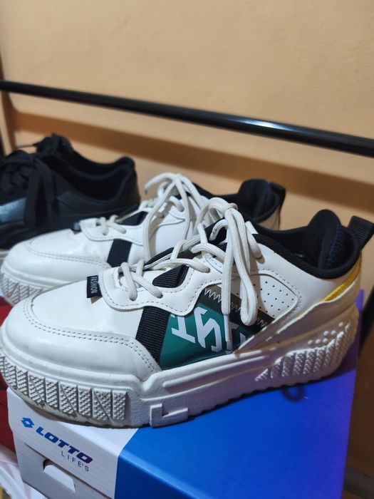 Дамски маратонки номер 36