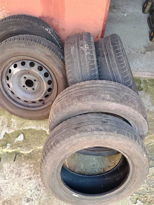 Vând  anvelope de vara-  185/65/15