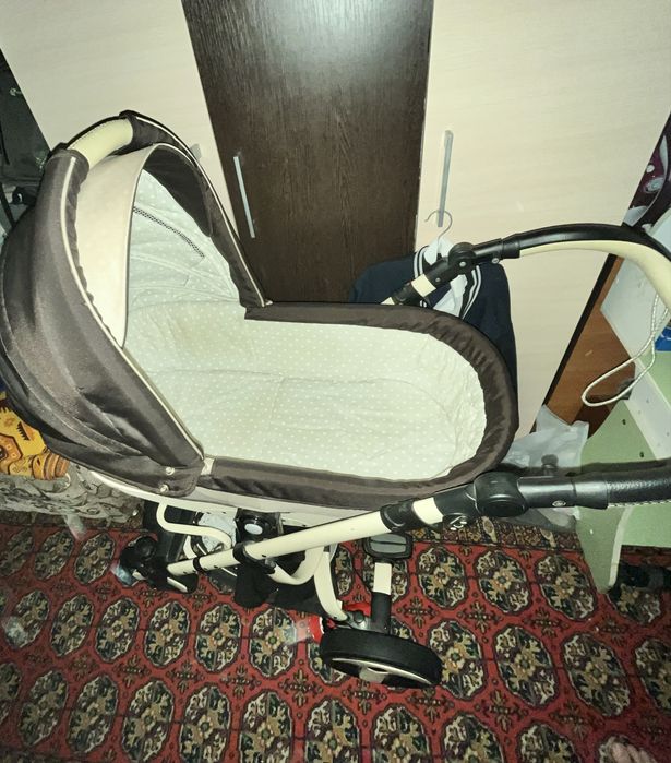 Детская коляска фирмы lonex 2 в 1