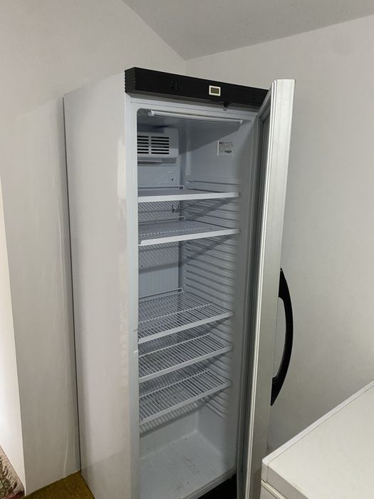 Vitrină verticala Ugur USS 374 DTK