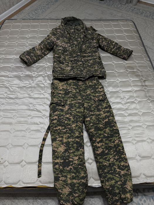 военный форма камуфляж и берцы